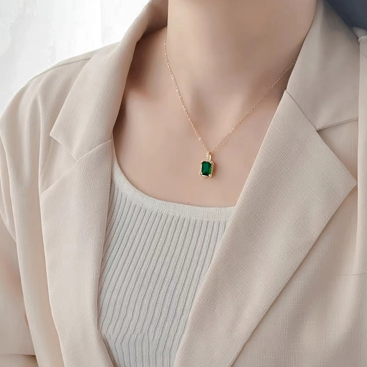 Emerald Majesty Square Necklace
