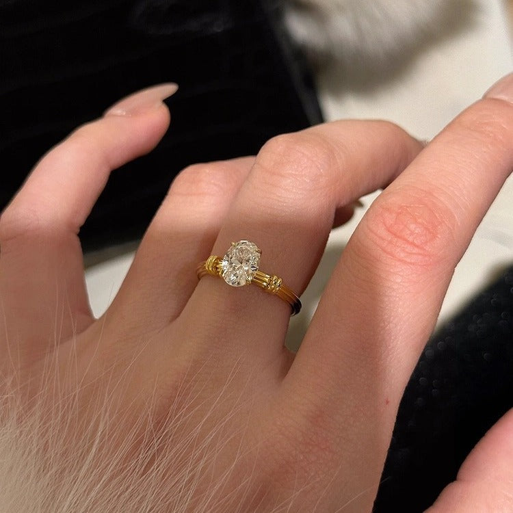 Big Diamond Zircon Line Ring