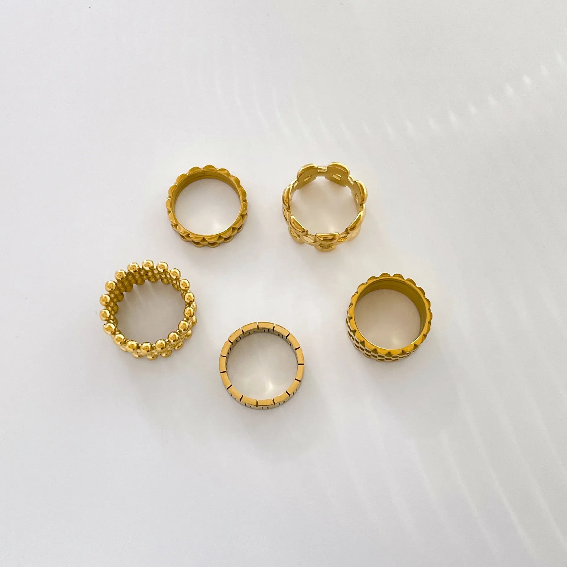 Tarnish-Free Stainless Steel Hollow Maze Textured Band