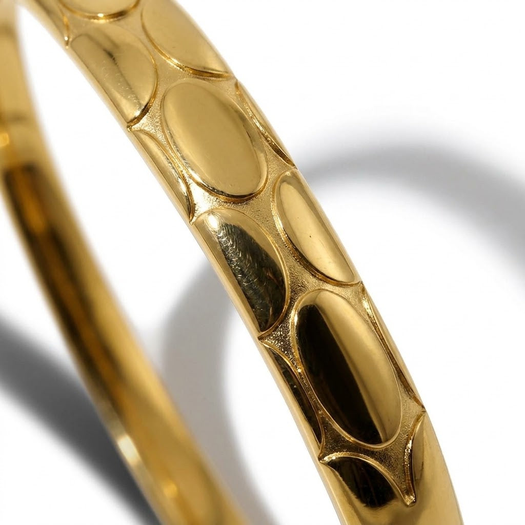 The Marina Chunky Scale Bangle | 18K Gold PVD