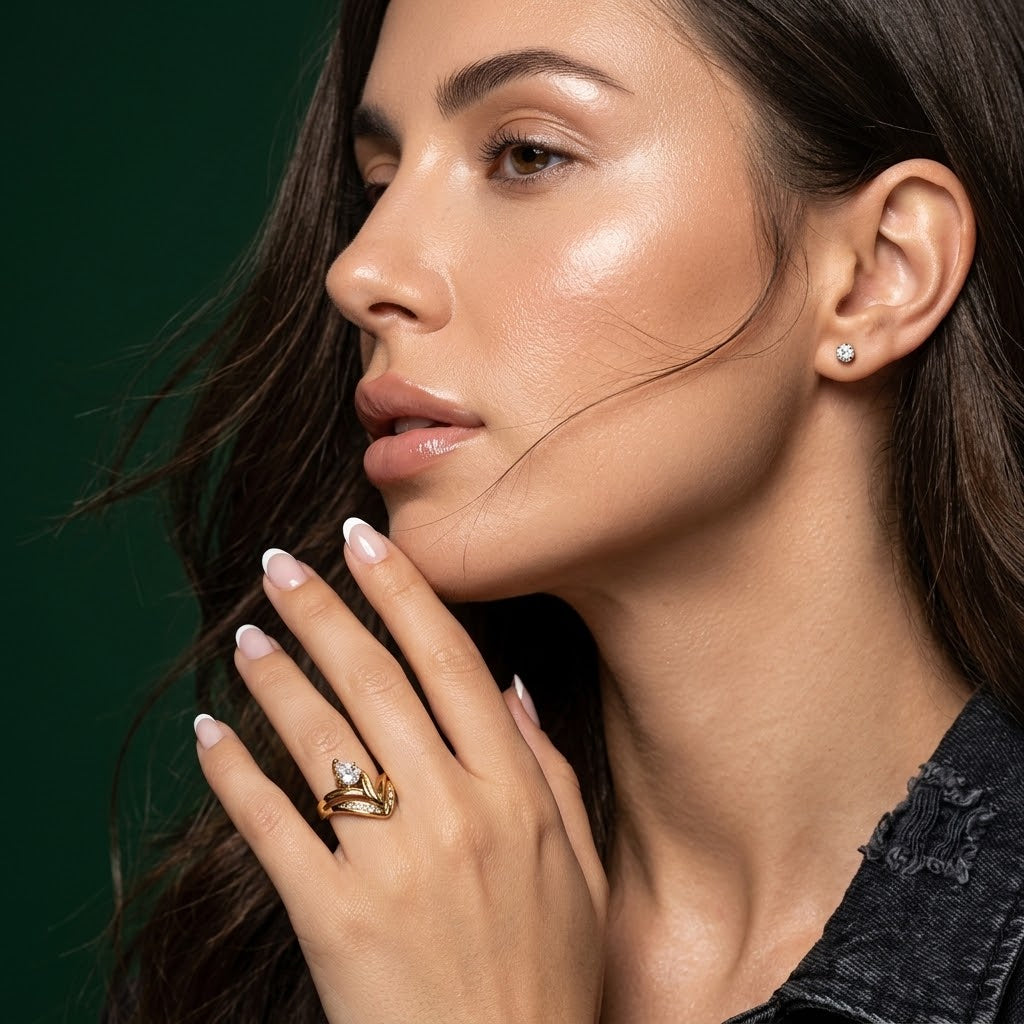 The Esme 18K Gold Emerald Pear Bypass Ring