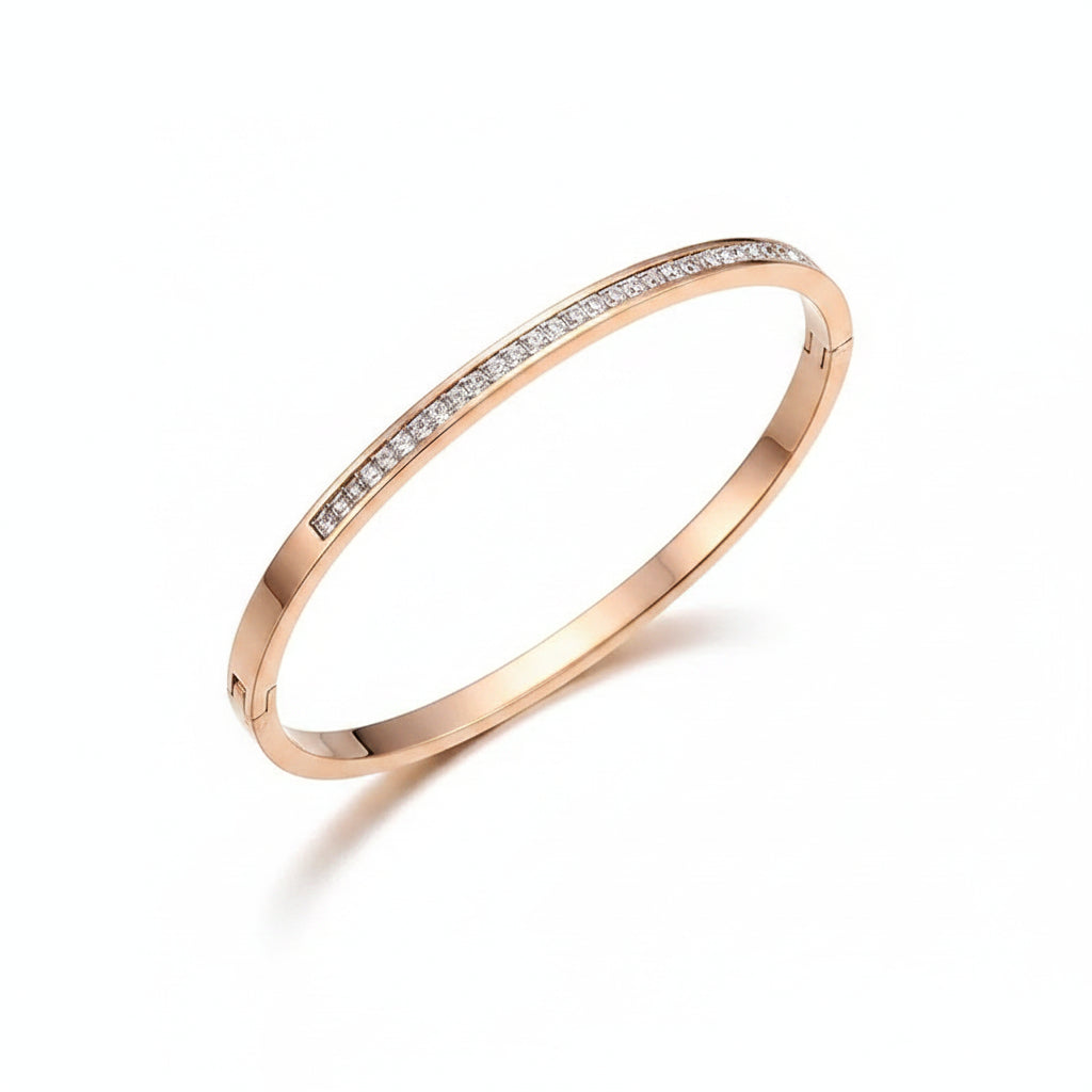 The Victoria Essential V Bangle | 18K Gold PVD