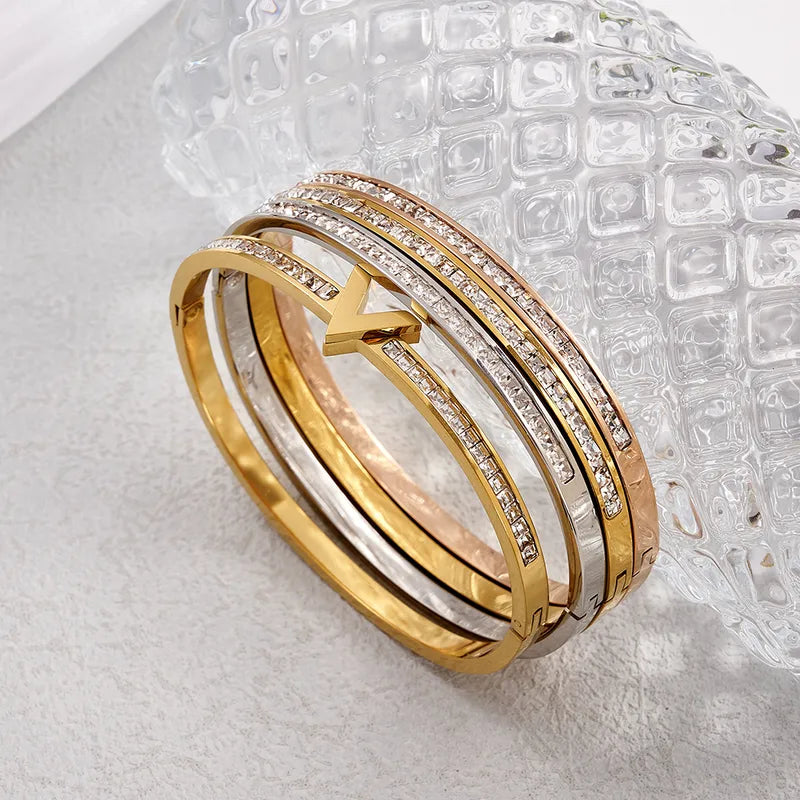 The Victoria Essential V Bangle | 18K Gold PVD