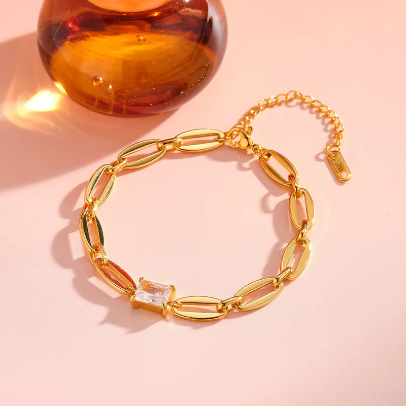 Geometric chain bracelet with zircon stones, plated in 18k gold