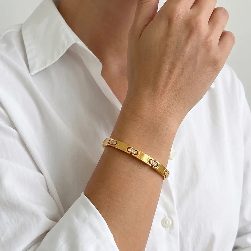 The Heritage Geometric Link Statement Bangle