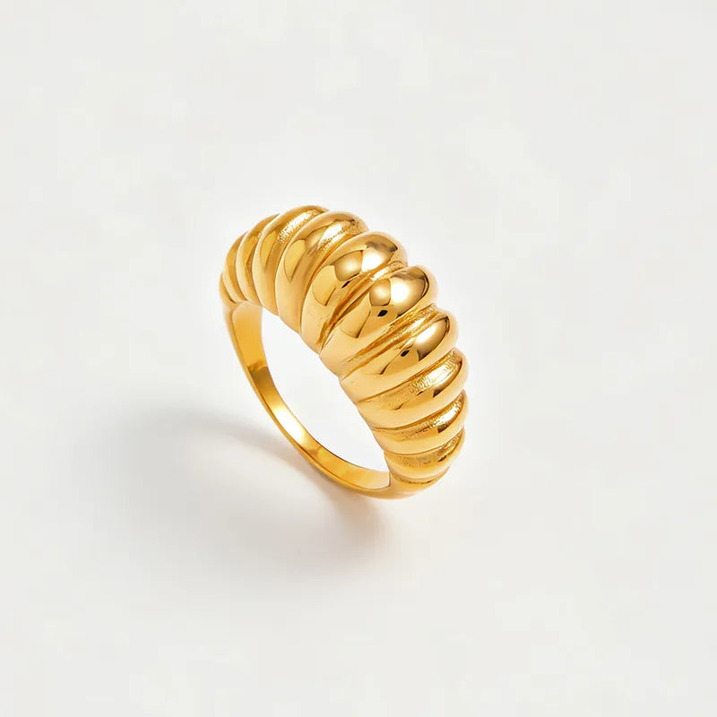 The Soleia Ribbed Statement Ring
