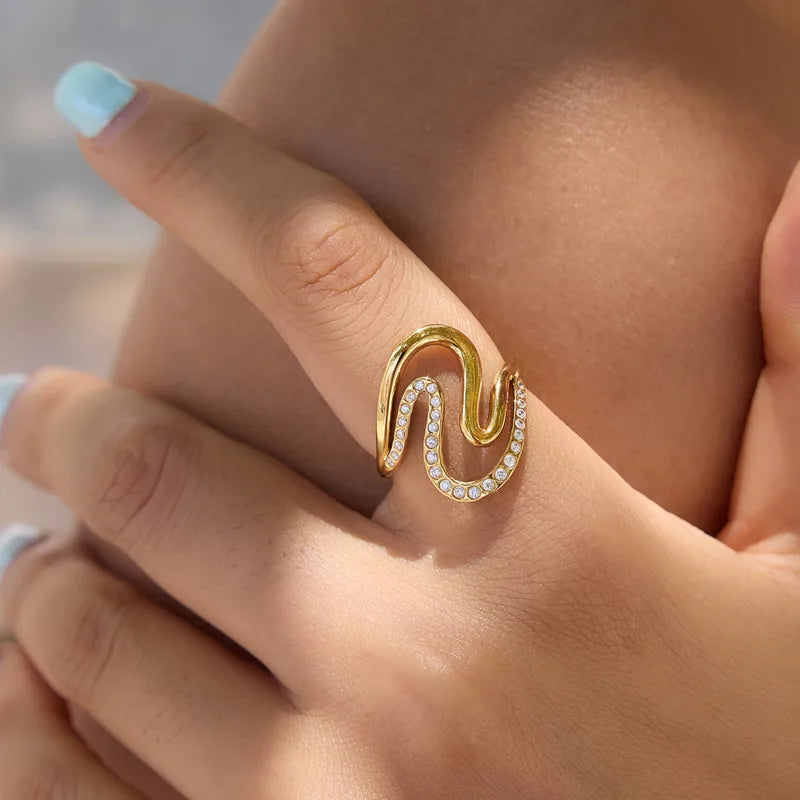 Tarnish-Free Stainless Steel S-Contour Zircon Open Ring