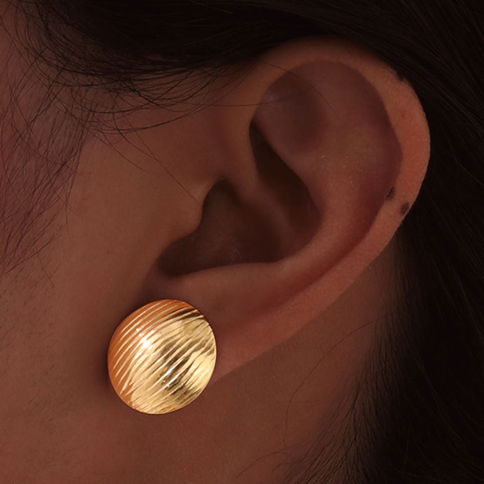 Gold Oval Earrings Retro Style