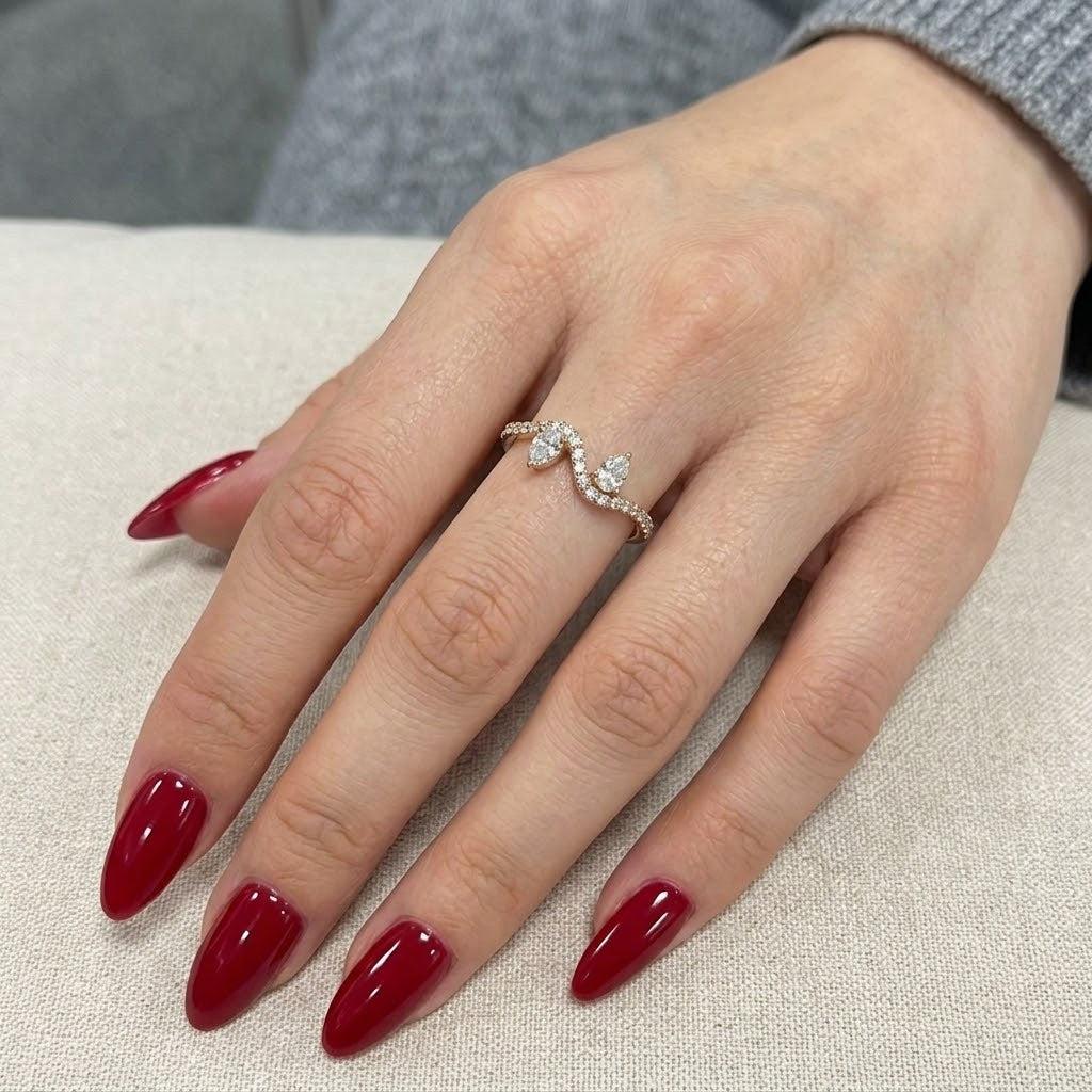 The Aurelia French Retro Wave Band Ring