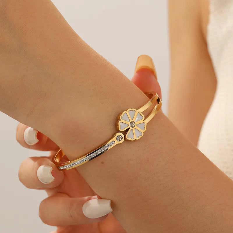 The Fleur-D’Amour Double Layer Bangle | 18K Gold PVD