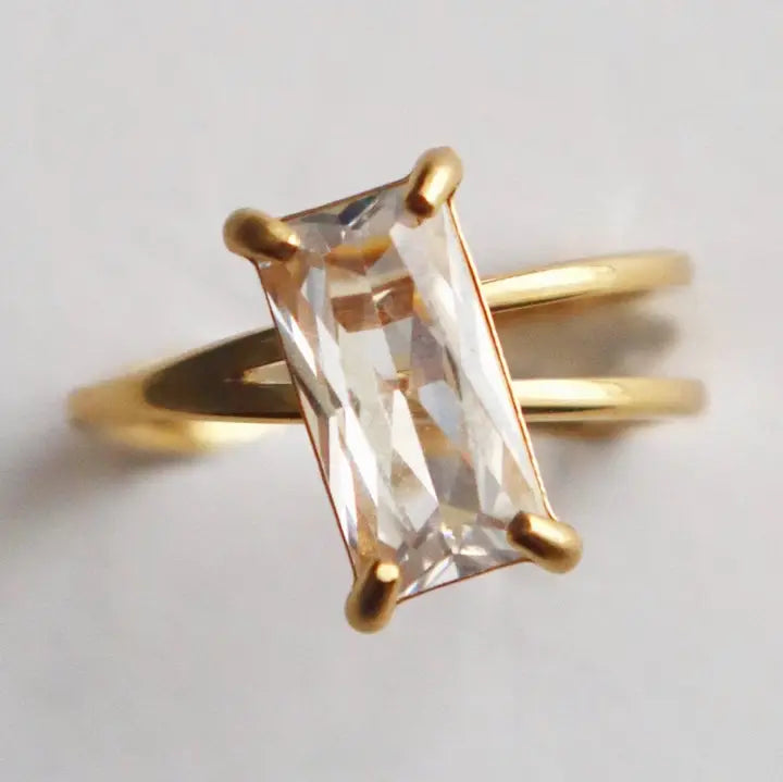 Juliet Ring | Zircon Ring