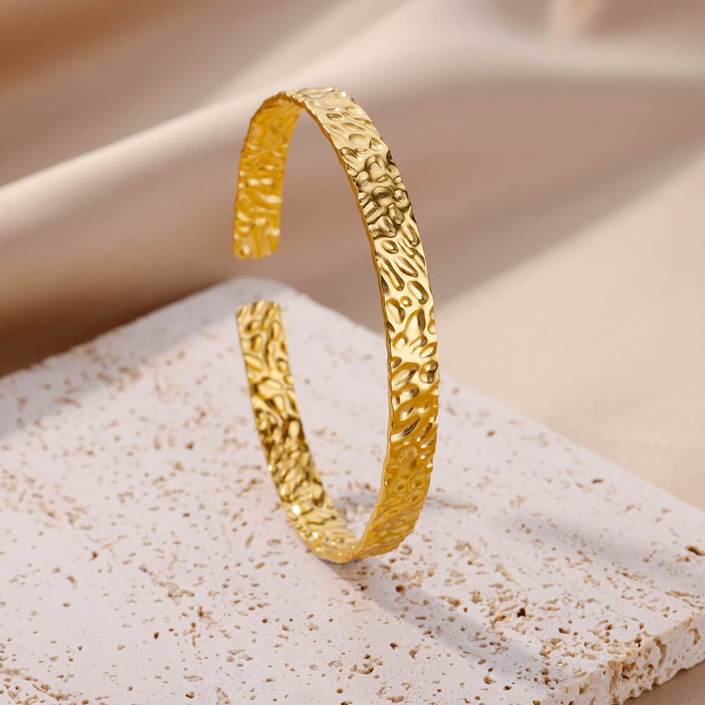 Golden Pleated Aura Bracelet