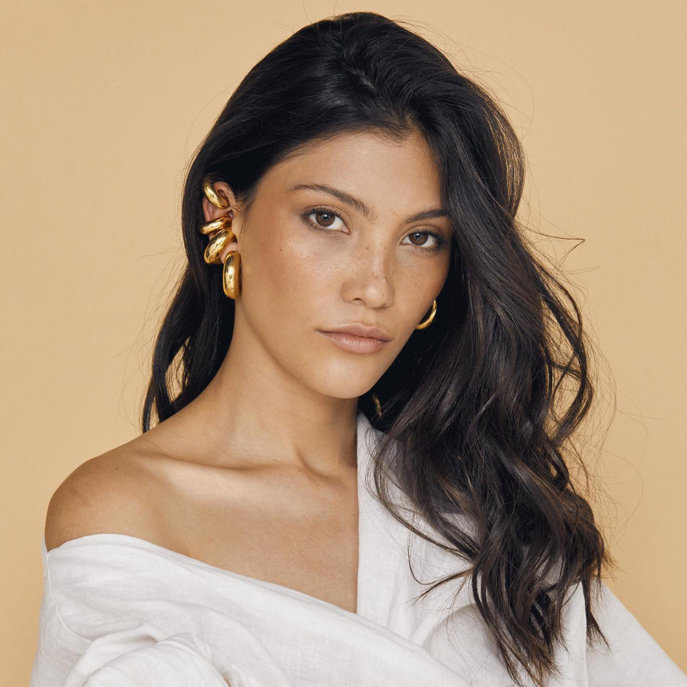 The Bold Muse C-Shaped Chunky Hoops