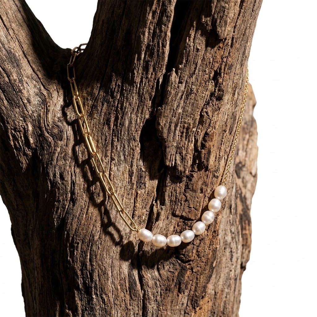 The Noa 18K Gold Asymmetric Pearl & Paperclip Choker