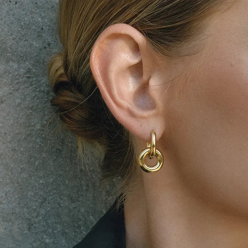 The Margot Waterproof Mixed-Metal Interlocking Hoops