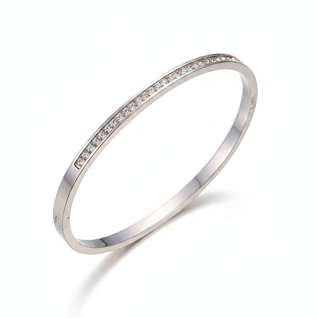 The Victoria Essential V Bangle | 18K Gold PVD