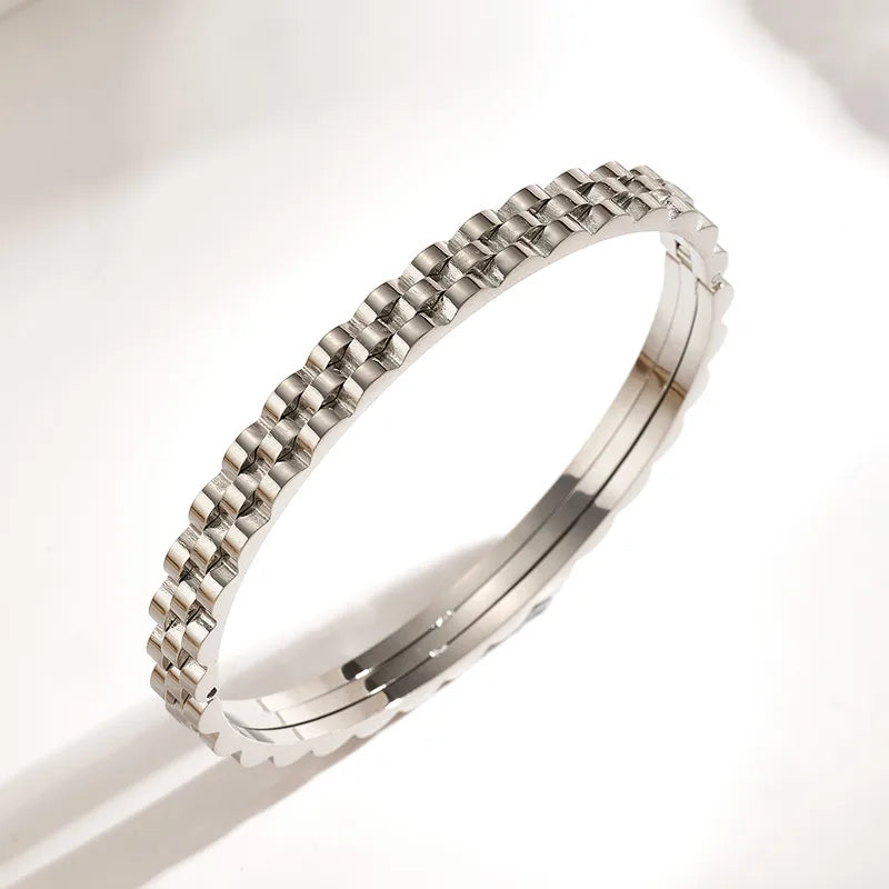 The Jubilee Plaid Bangle | 18K Gold PVD