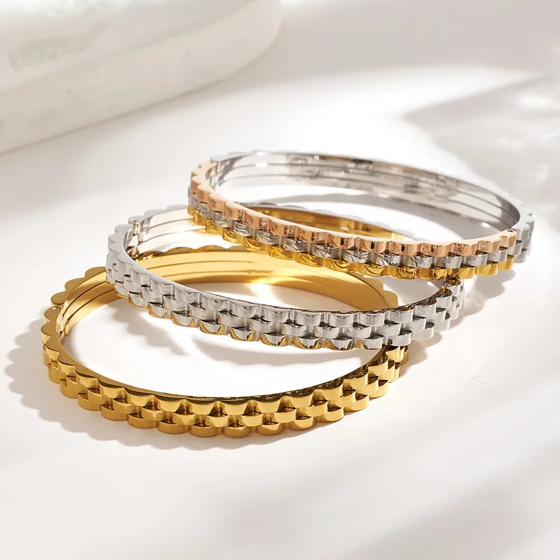 The Jubilee Plaid Bangle | 18K Gold PVD
