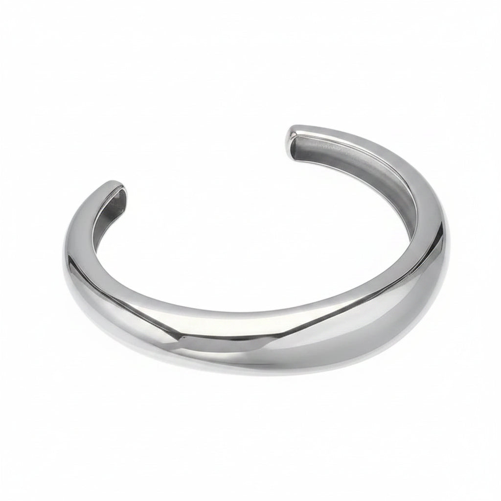 The Amara Beveled C-Shape Non-Tarnish Heart Charm Cuff