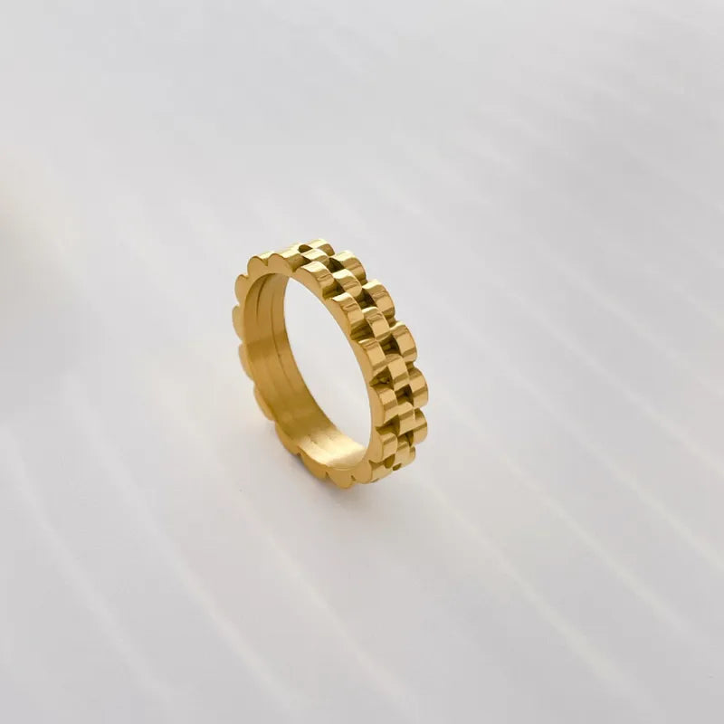 Tarnish-Free Stainless Steel Hollow Maze Textured Band