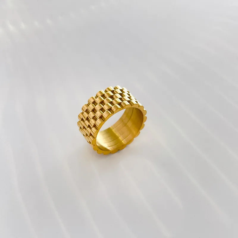 Tarnish-Free Stainless Steel Hollow Maze Textured Band