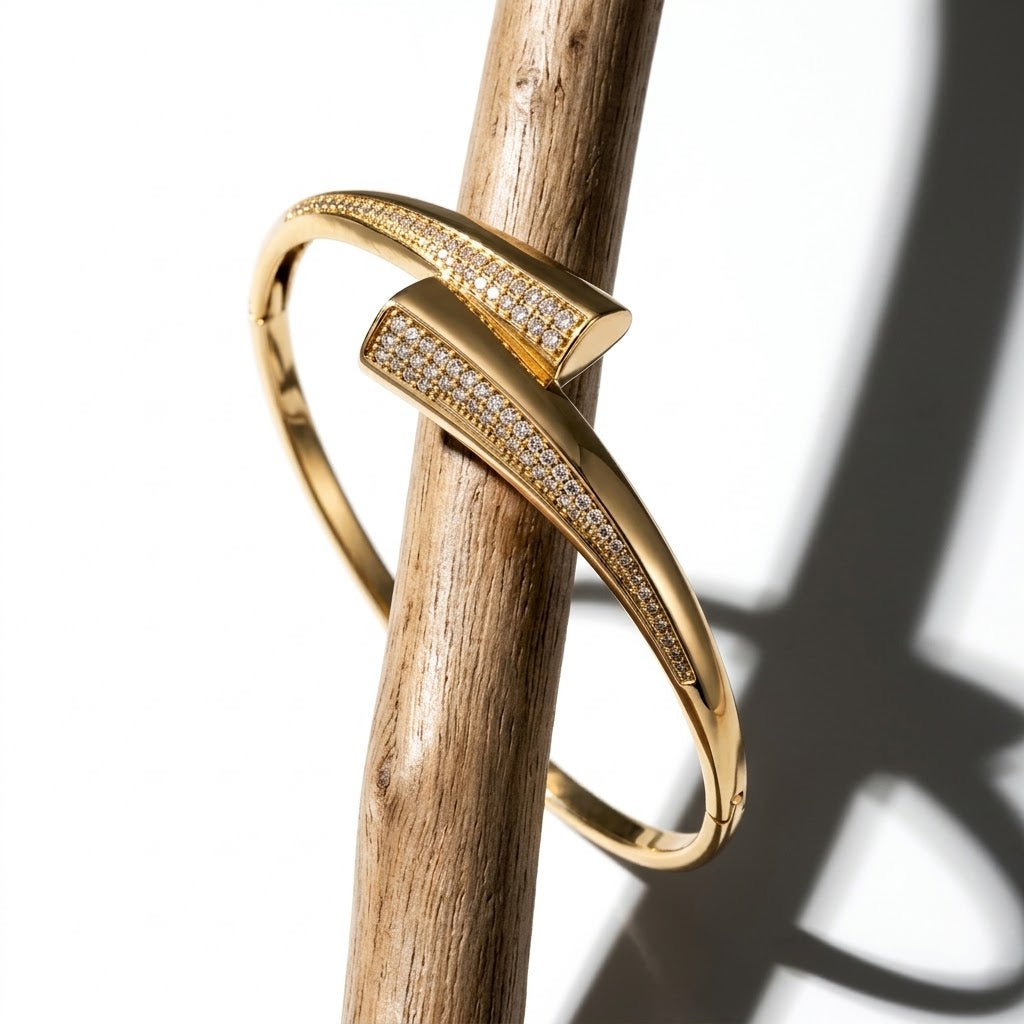 The Horizon Sleek Biseauté Zircon Bangle
